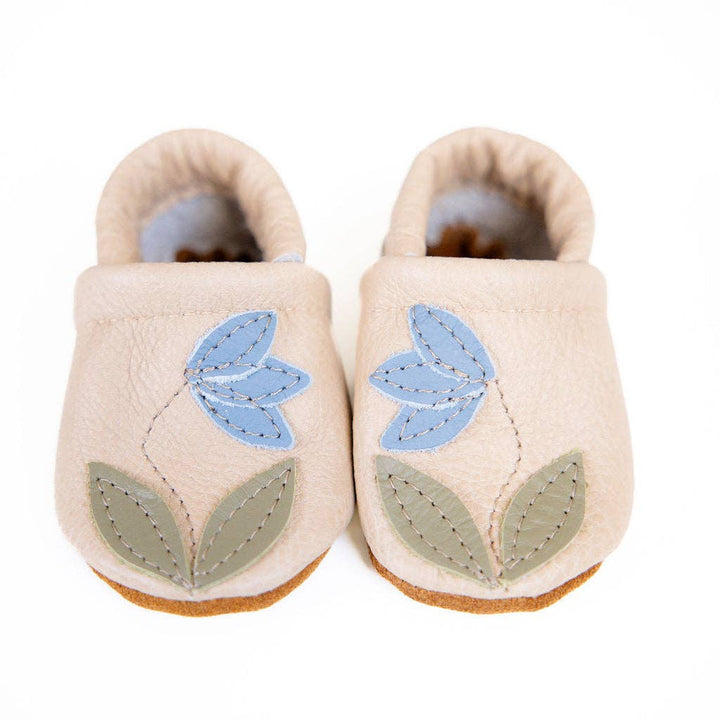Bluebell on Barley Moccasins