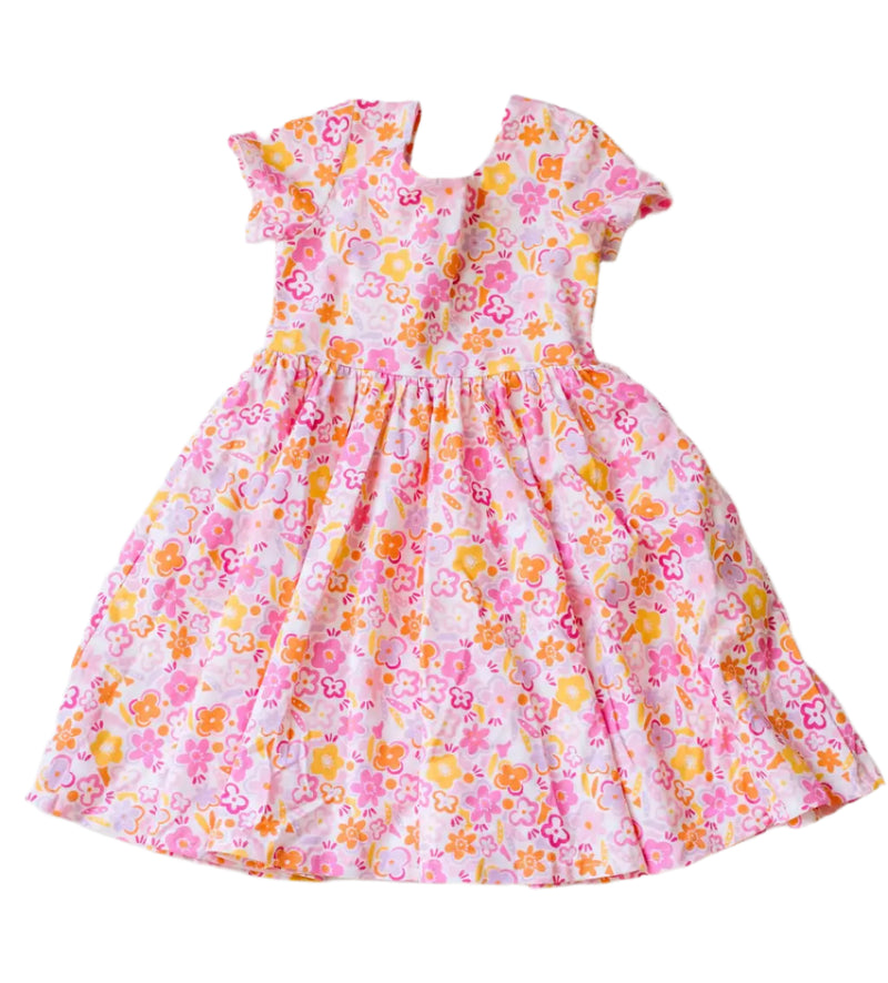 Classic Twirl in Retro Flowers