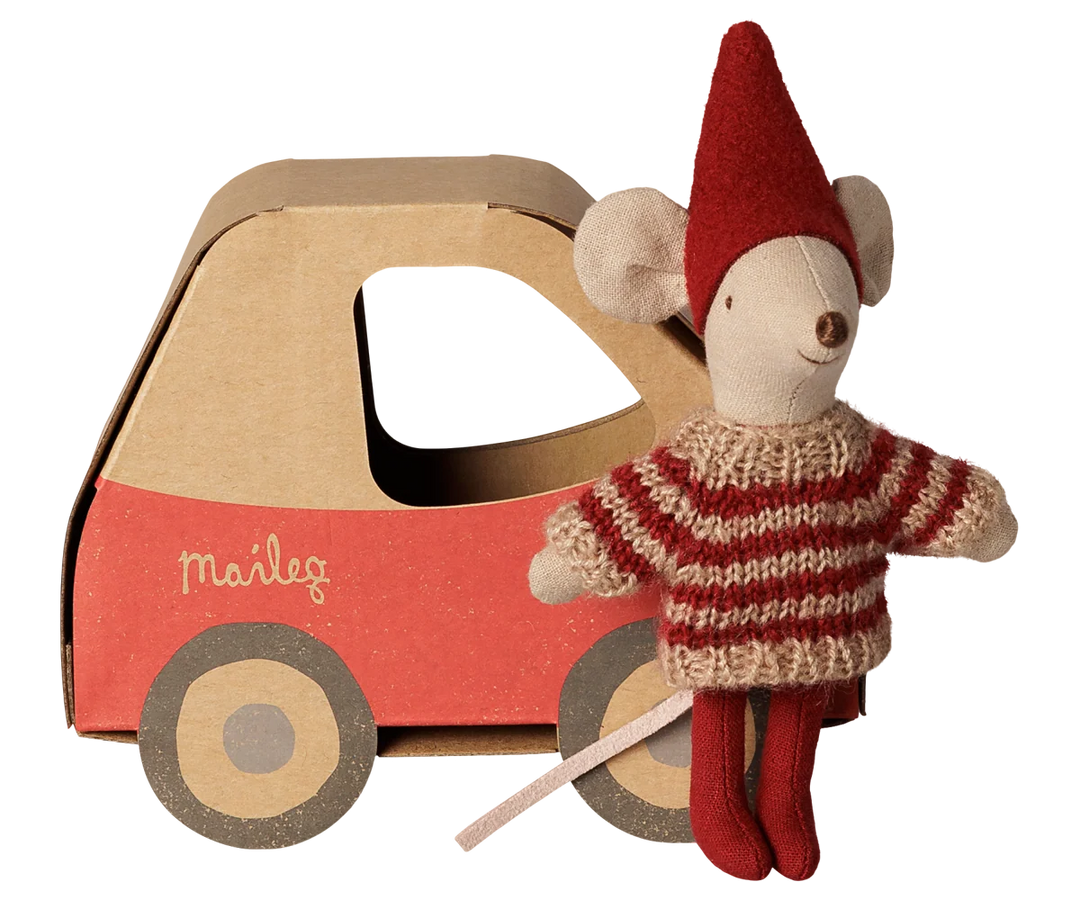 Christmas mouse, Little sister in car box