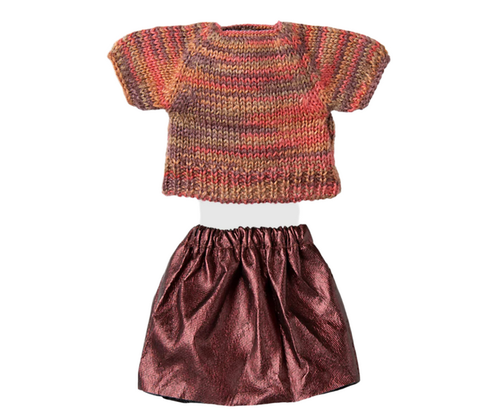 Skirt and knitted blouse, Mum mouse