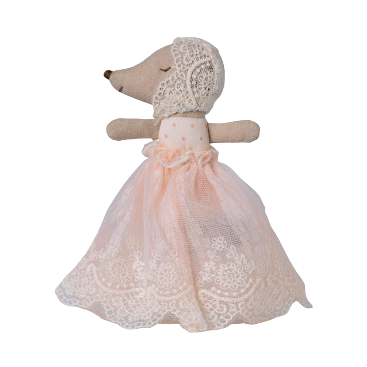 Baby mouse in gown - Powder