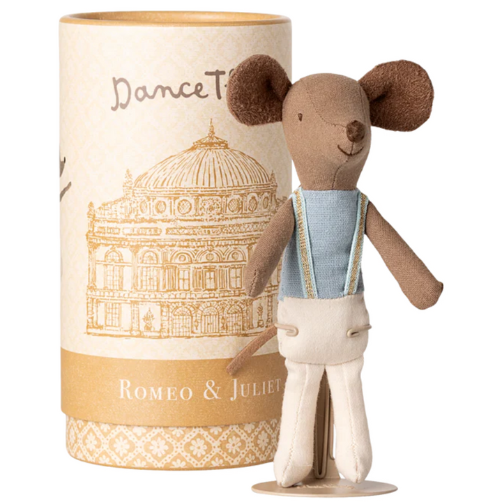 Ballet dancer mouse, Big brother