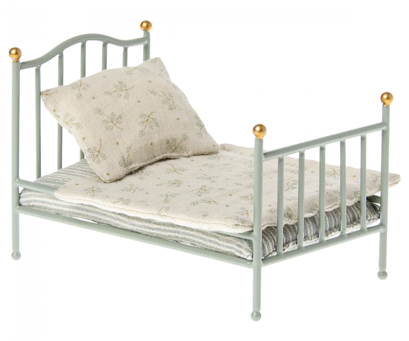Vintage Bed, Mouse - Mint