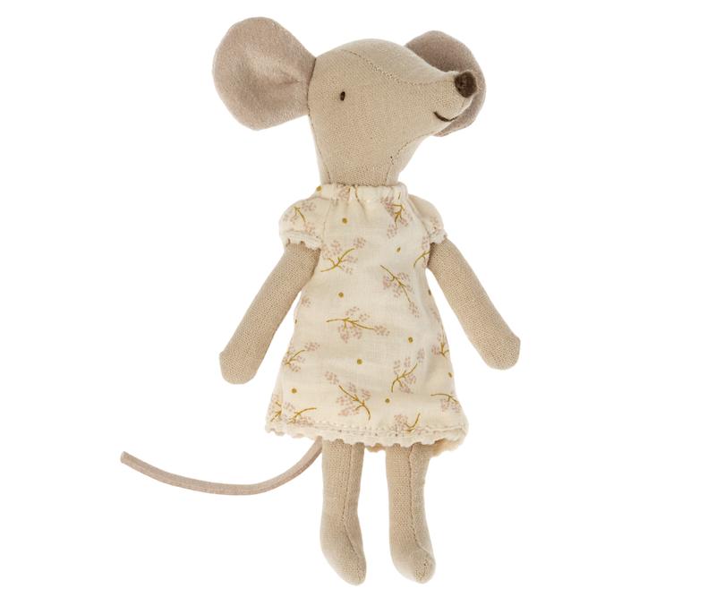 Nightgown for Big Sister Mouse