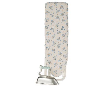 Iron & Ironing Board