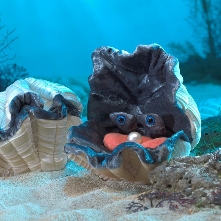 Giant Clam Puppet
